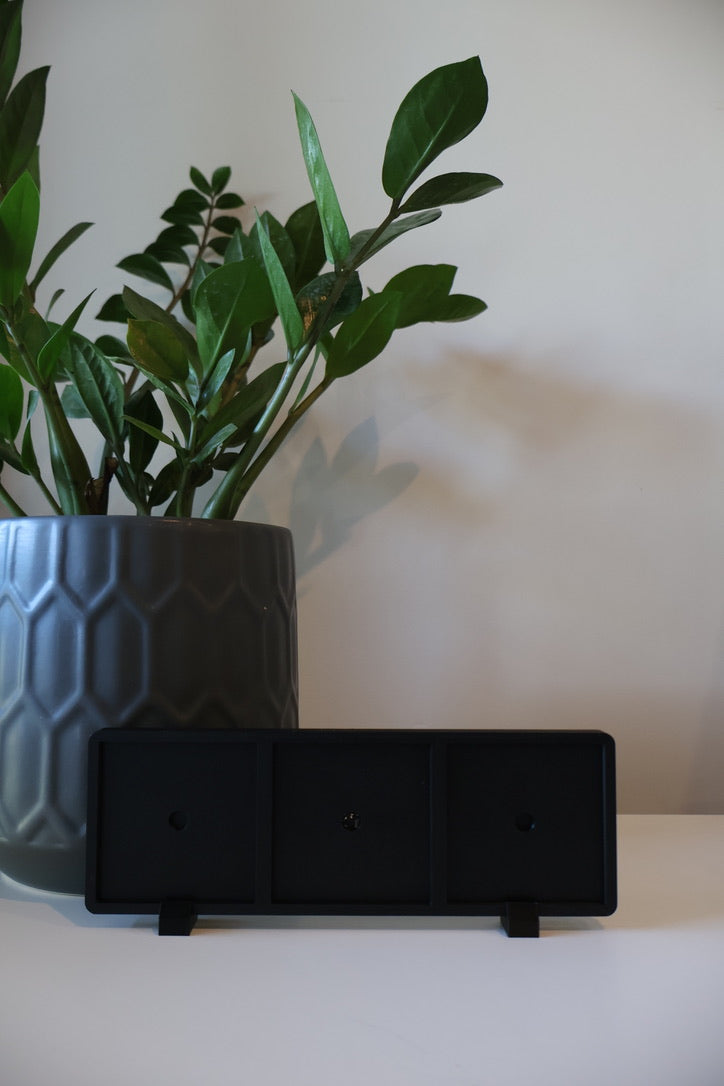 Magnets Display Frame 1x3